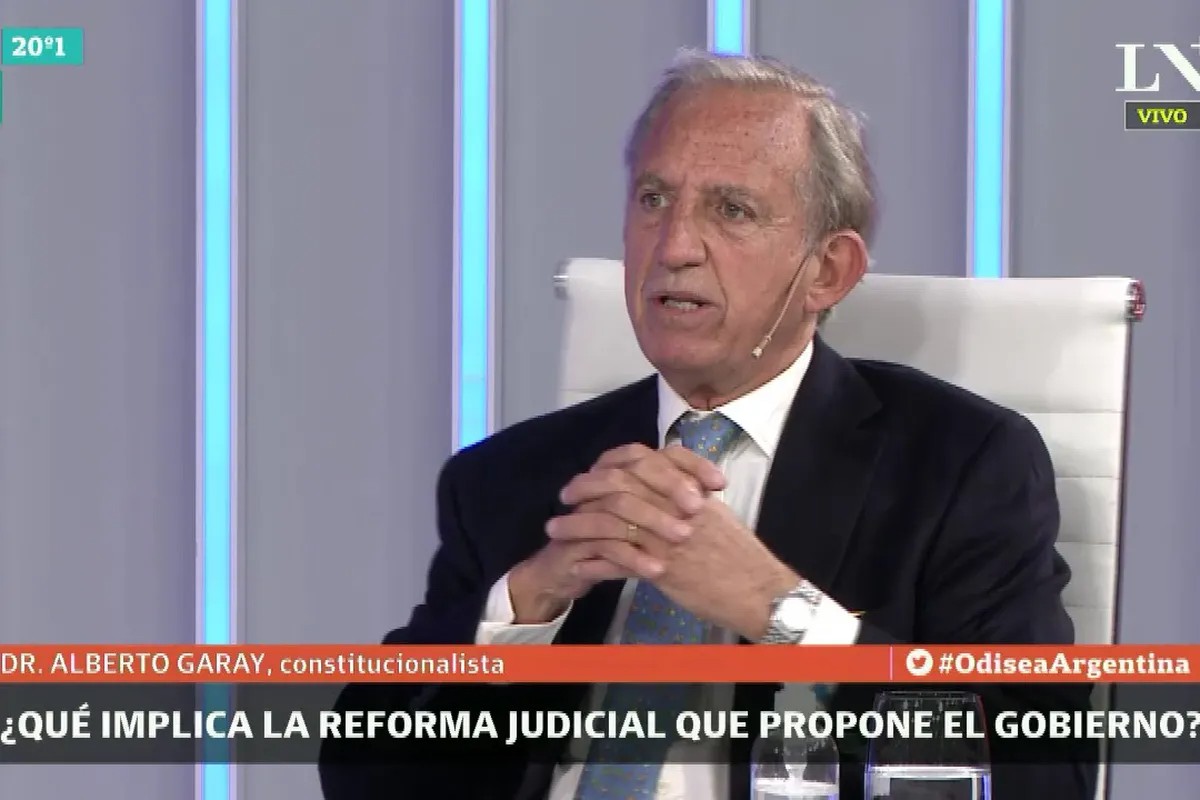 Alfaro contrató al presidente del Colegio de Abogados porteño para