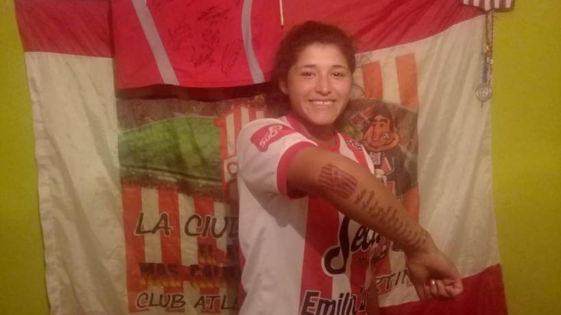 Para Toda La Vida Una Fanatica Se Tatuo A Los Heroes Del Ascenso De San Martin Tucuman El Tucumano